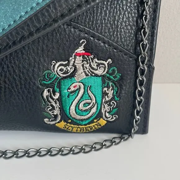 Danielle Nicole x Harry Potter Women's Black Slytherin Uniform Clutch Bag - Picture 7 of 13